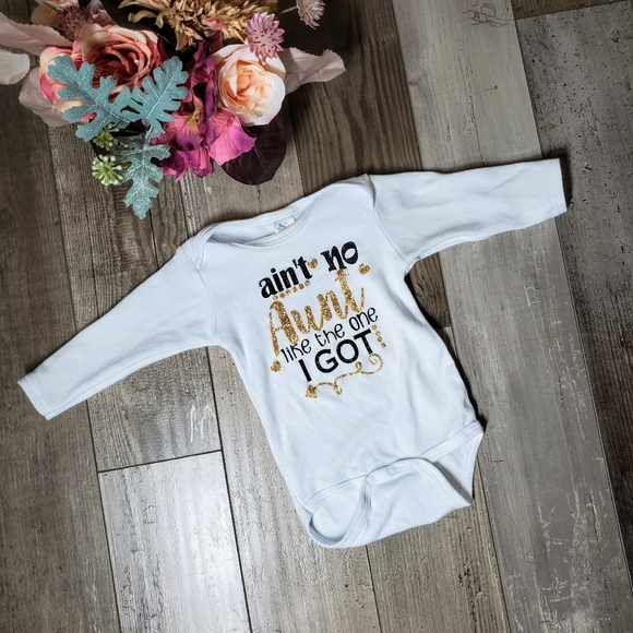 WeeWearr Ain't No Aunt Like The One I Got Onesie Bodysuit Size 6-12 months EUC - Picture 1 of 9